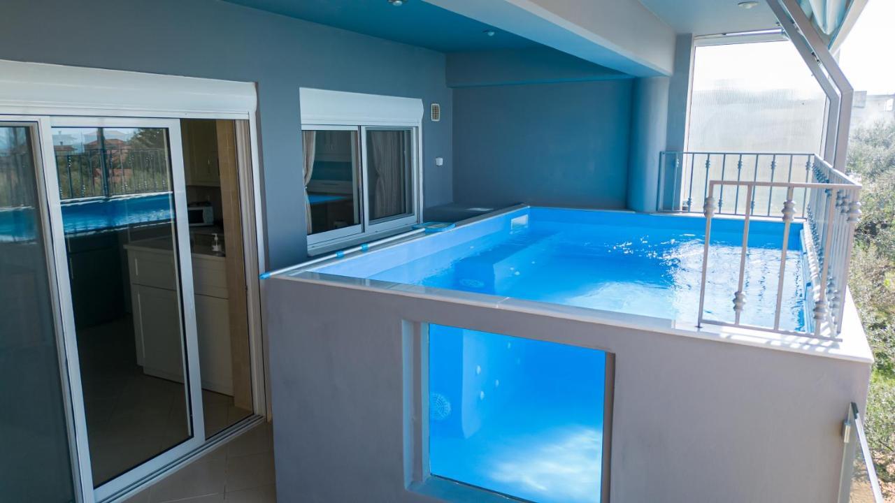 Grand Suites With Private Pools Kalamata Exterior photo