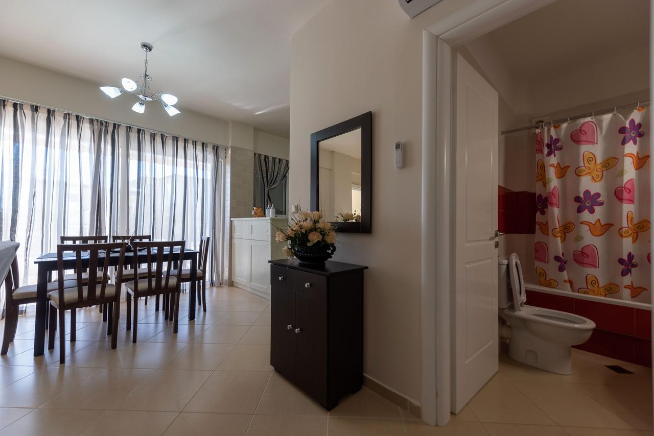 Grand Suites With Private Pools Kalamata Exterior photo