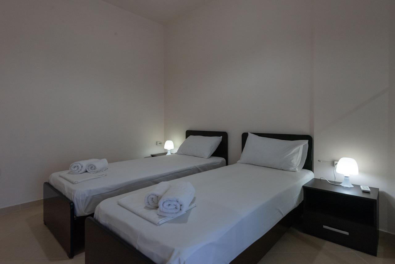 Grand Suites With Private Pools Kalamata Exterior photo