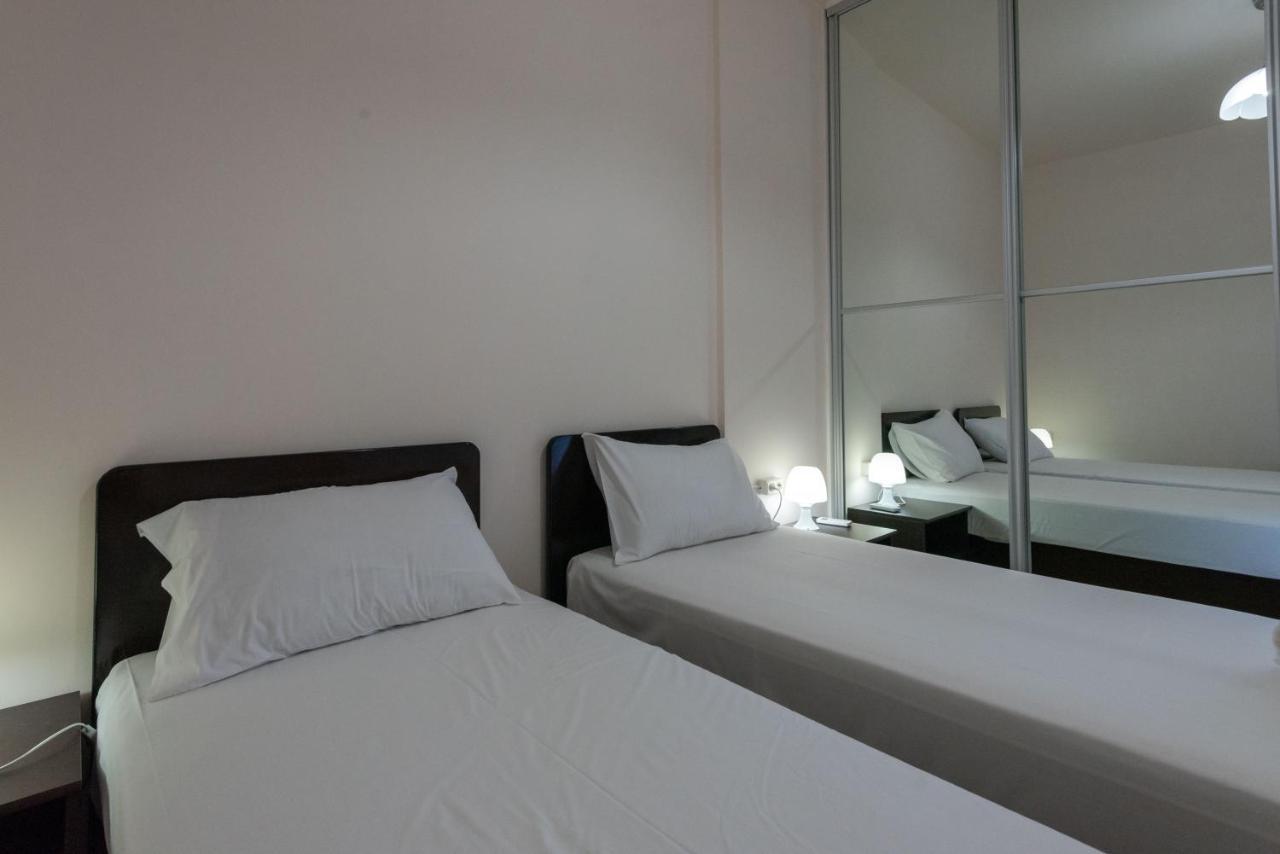 Grand Suites With Private Pools Kalamata Exterior photo
